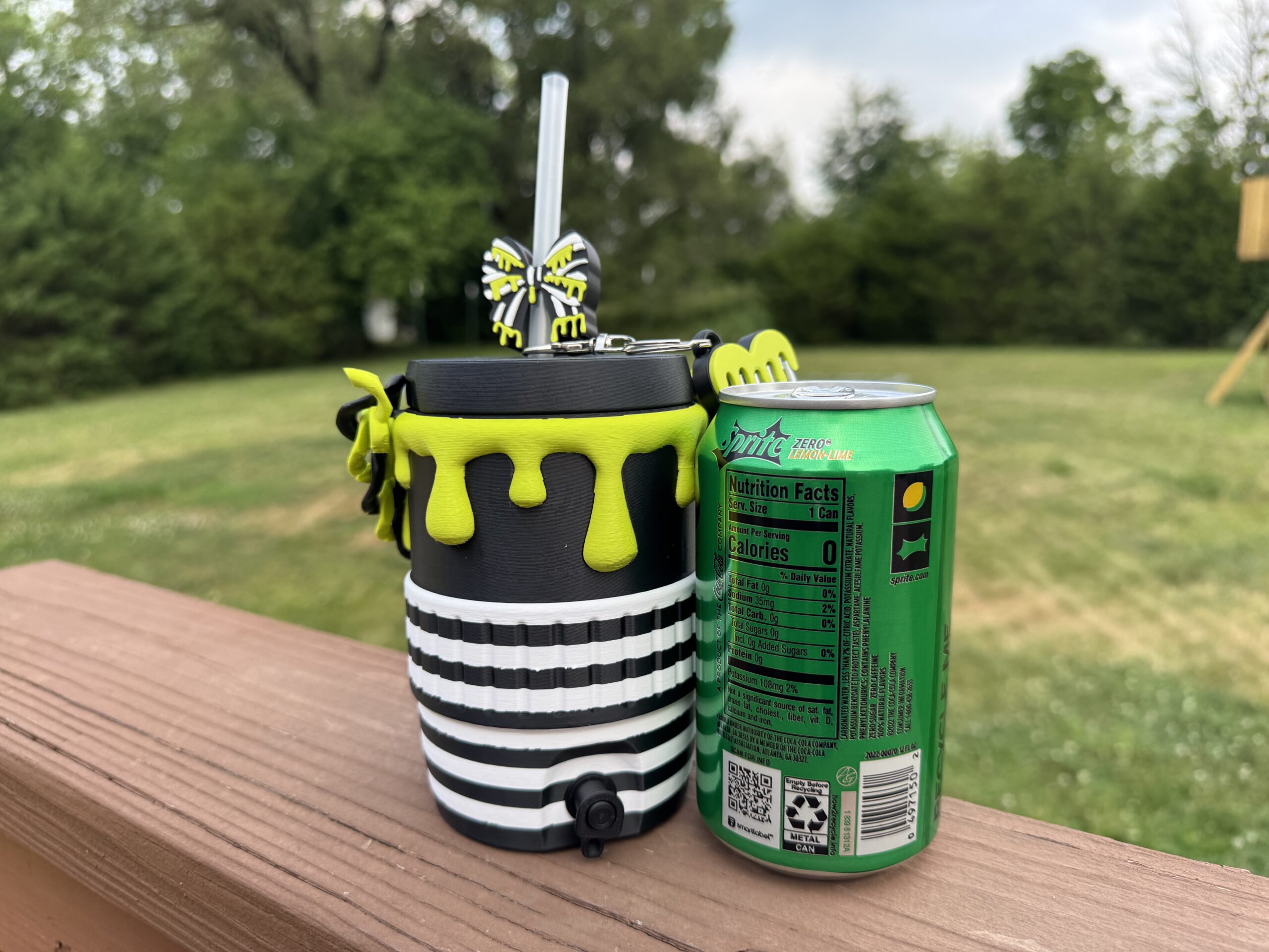 Slime Dripped Stripped Can Cooler & Accessories - Image 2
